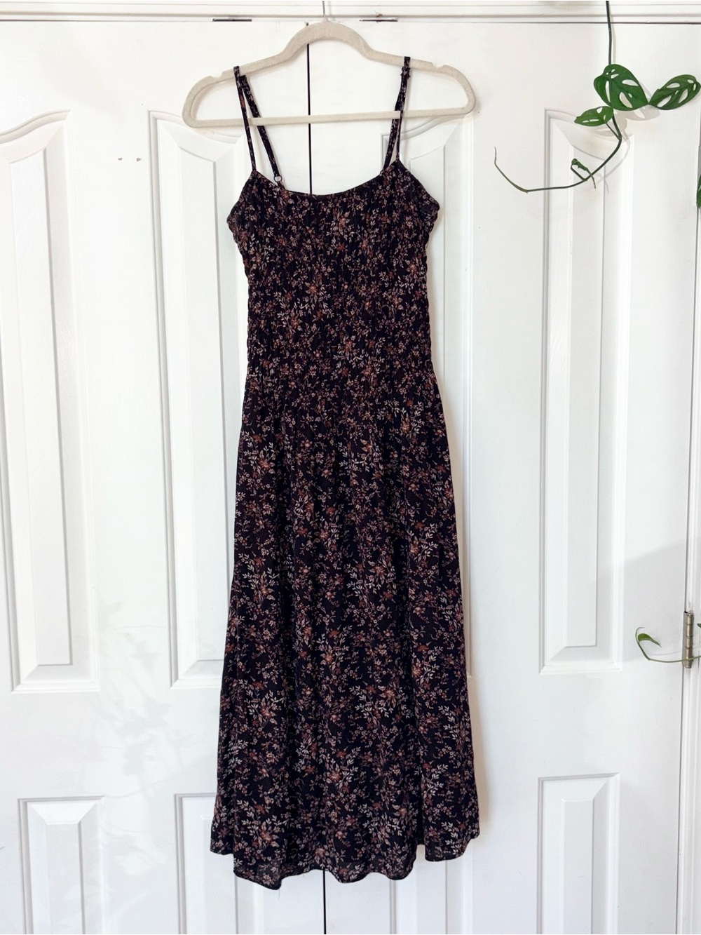 Thirty/Thirty LA Women’s brown Floral Midi Dress with Spaghetti Straps size Med